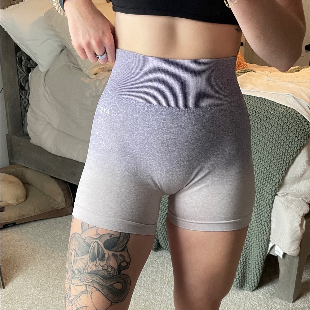 AYBL Seamless Purple Ombre Women's Shorts